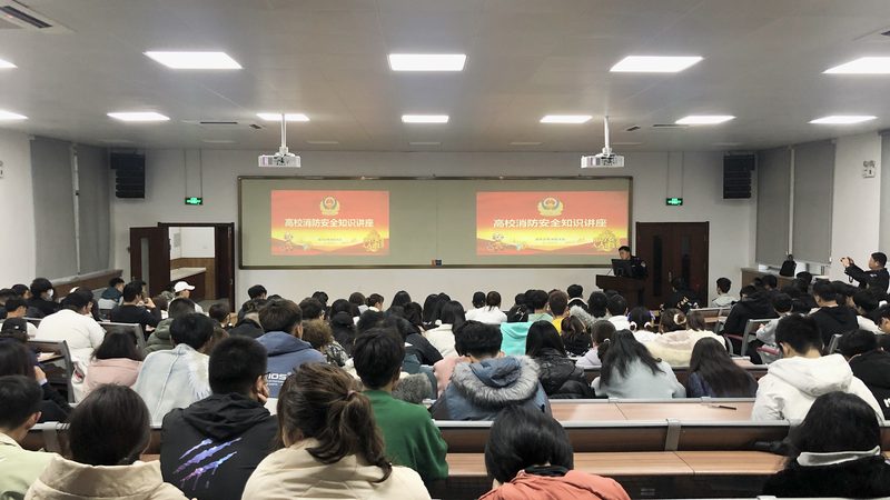 网上报名步骤：
