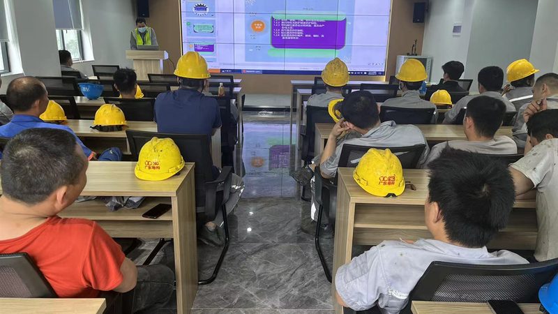 小标题：管理培训需求分析